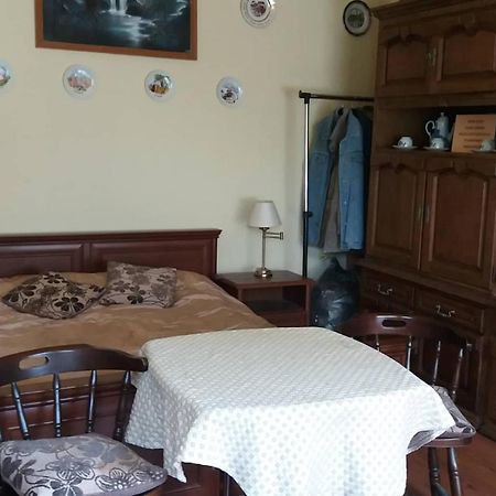 Nicolaj Vendeghaz Es Tanya Hotel Ngoại thất bức ảnh