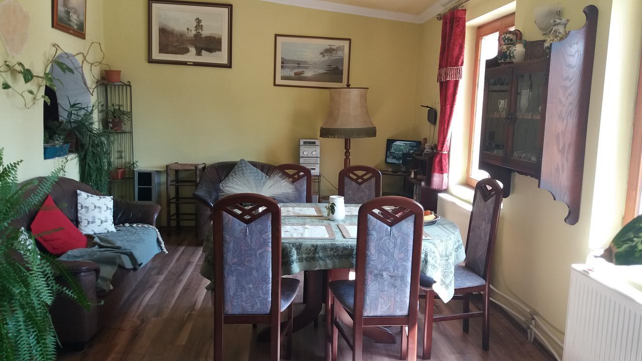 Nicolaj Vendeghaz Es Tanya Hotel Ngoại thất bức ảnh